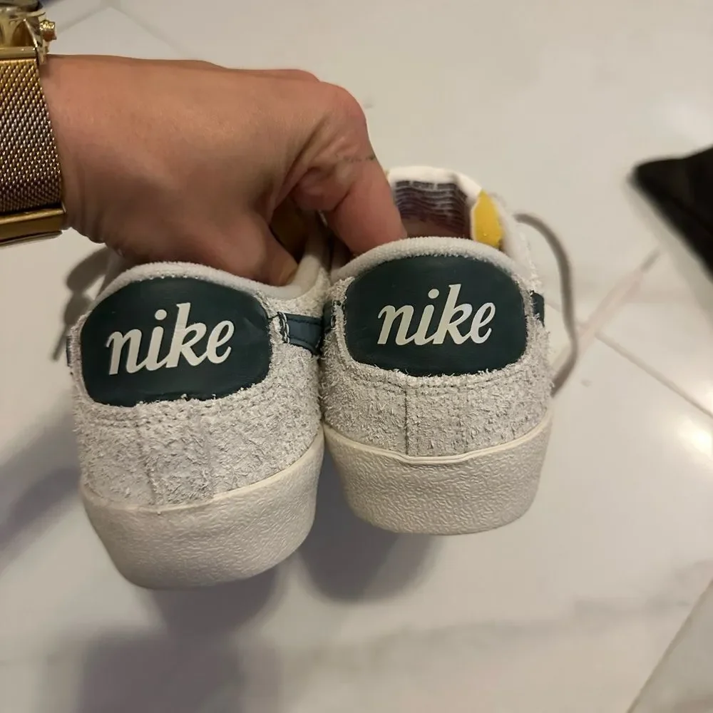 Nike Wmns Blazer Low '77 Vintage 'Phantom Vintage Green'
